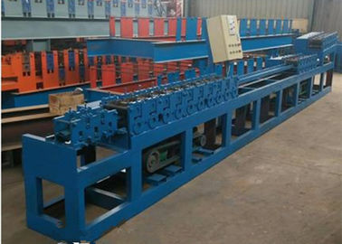 Chiny Maszyna do formowania drzwiczek rolkowych o masie 5.5KW, maszyna do kształtowania taśmy stalowej dostawca
