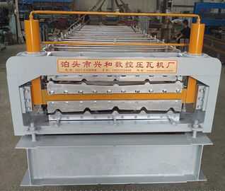 Chiny Maszyna do produkcji blach dachowych w europejskim stylu z systemem sterowania PLC dostawca